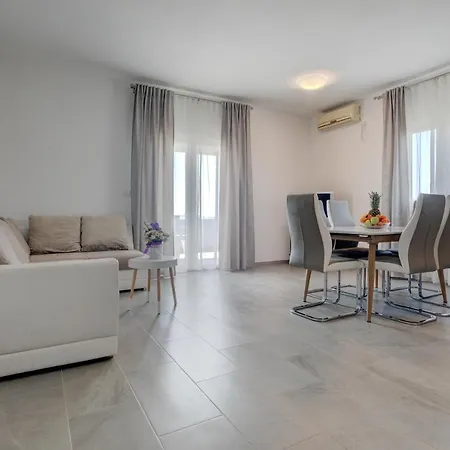 Love Apartments Apartman