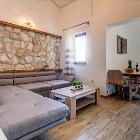 Love Apartments Apartman